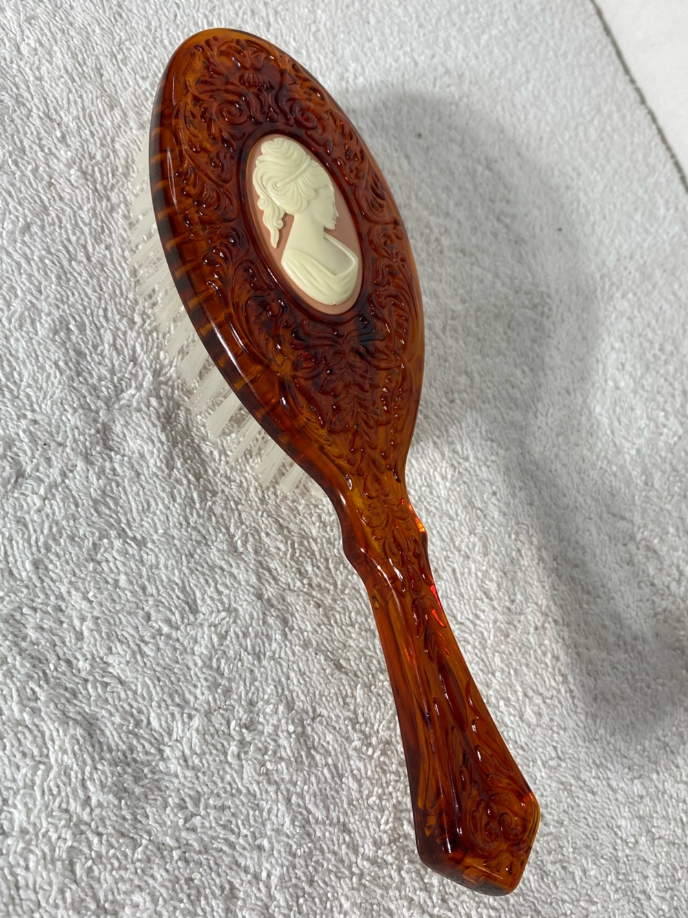 Vintage Avon Cameo Hairbrush W Faux Tortoise Shell Amber Tone Handle Grannycore - Picture 2 of 13